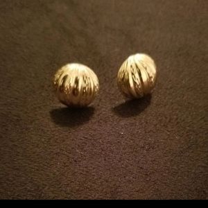 ***SOLD***14kt Solid Gold Dome Earrings
